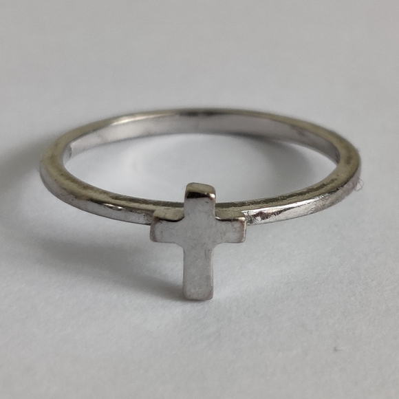 Sterling Silver Cross Ring - Picture 6 of 16